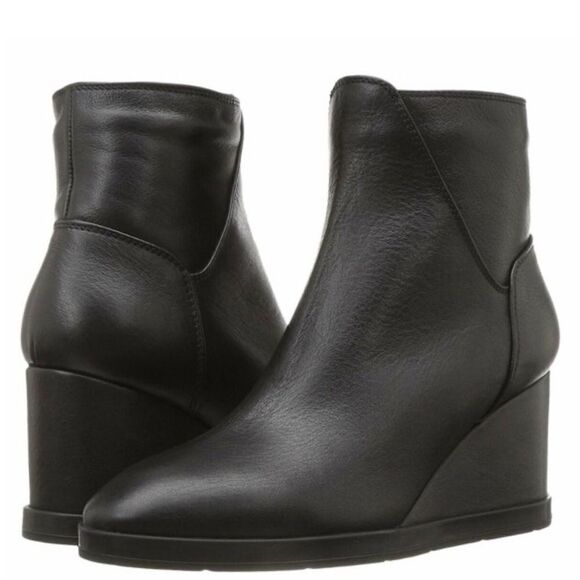 Aquatalia Judy Waterproof Black Leather Booties | Size 9 - Picture 1 of 11